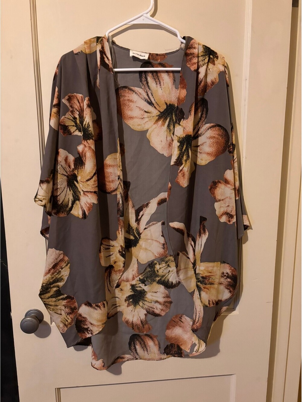 Style Rack Floral Kimono Cardigan